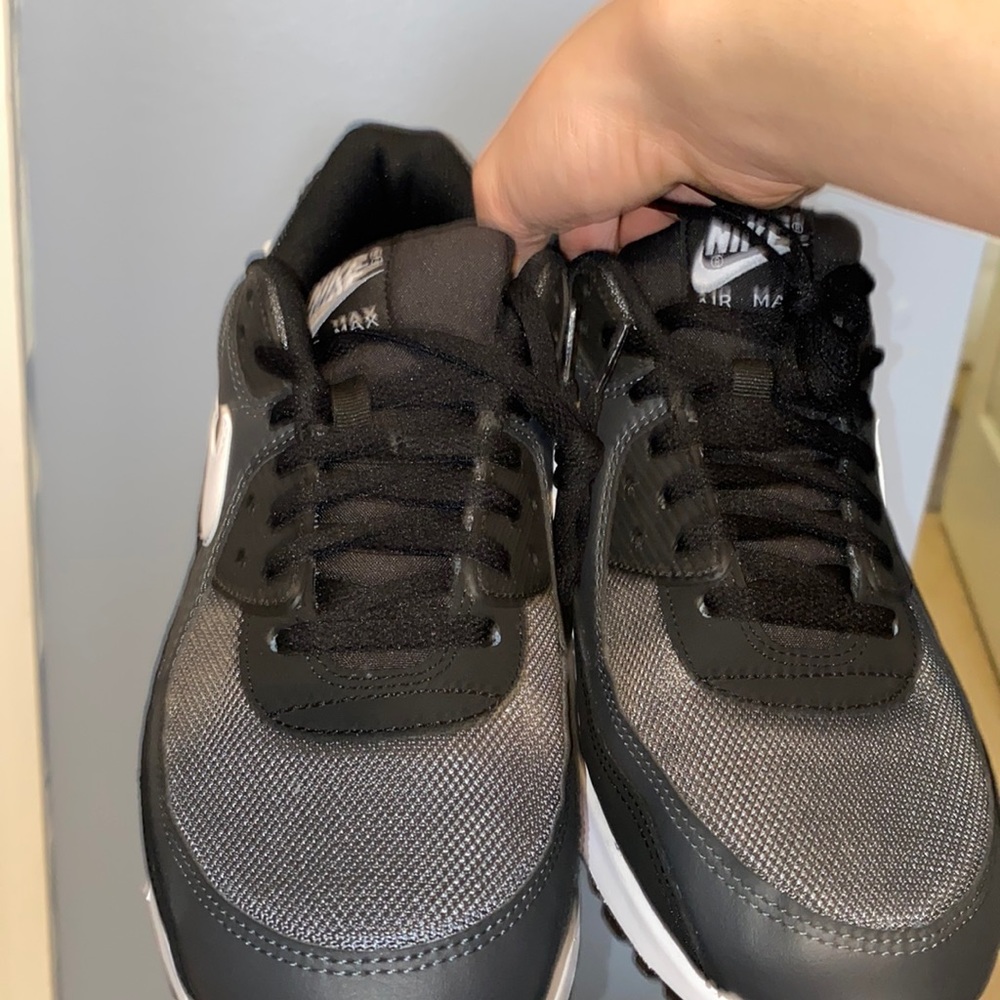 Nike Men’s Excee shoe men’s size 12